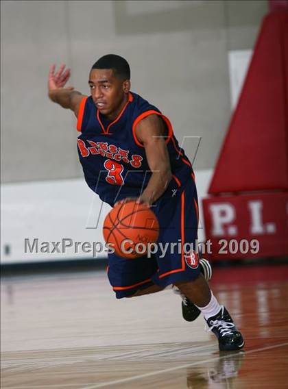 Thumbnail 2 in College Park vs. Bush (McDonalds Texas Invitational) photogallery.