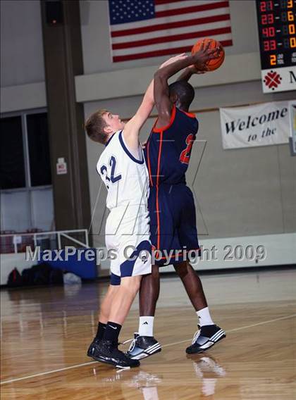 Thumbnail 3 in College Park vs. Bush (McDonalds Texas Invitational) photogallery.