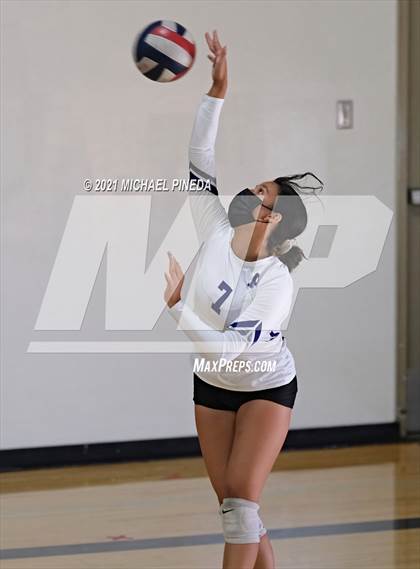 Thumbnail 2 in Portola vs. Yorba Linda photogallery.