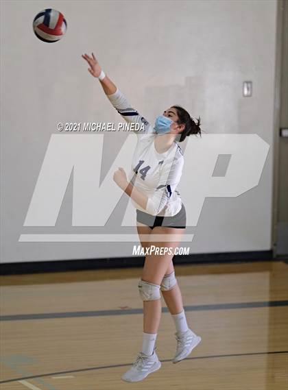 Thumbnail 2 in Portola vs. Yorba Linda photogallery.
