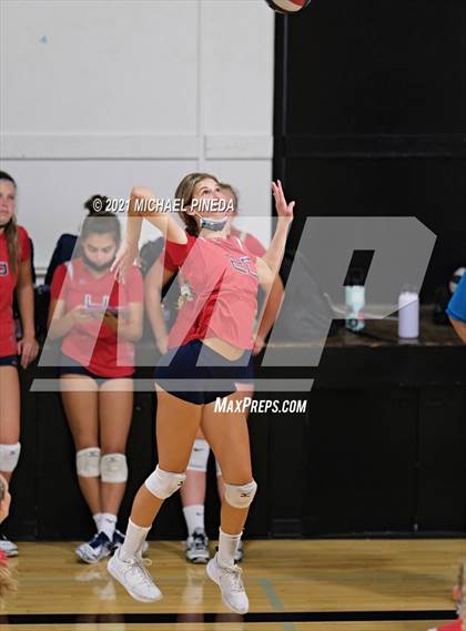 Thumbnail 1 in Portola vs. Yorba Linda photogallery.