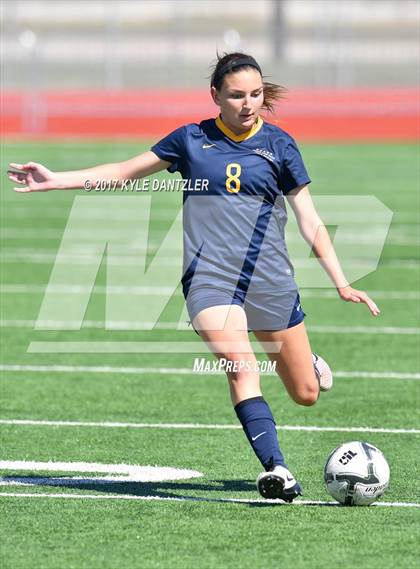 Thumbnail 2 in Highland Park vs Lake Ridge (UIL 5A Region 2 Semifinal) photogallery.
