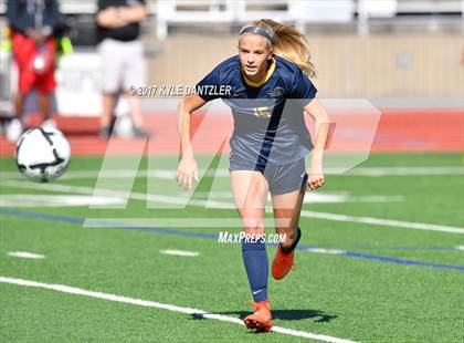 Thumbnail 3 in Highland Park vs Lake Ridge (UIL 5A Region 2 Semifinal) photogallery.