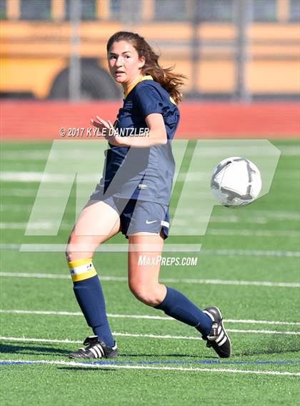 Thumbnail 3 in Highland Park vs Lake Ridge (UIL 5A Region 2 Semifinal) photogallery.