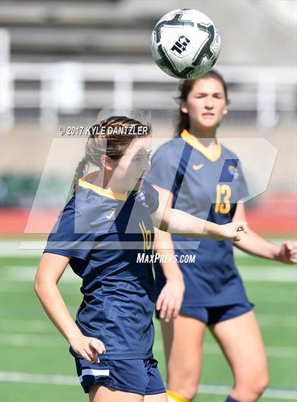 Thumbnail 2 in Highland Park vs Lake Ridge (UIL 5A Region 2 Semifinal) photogallery.