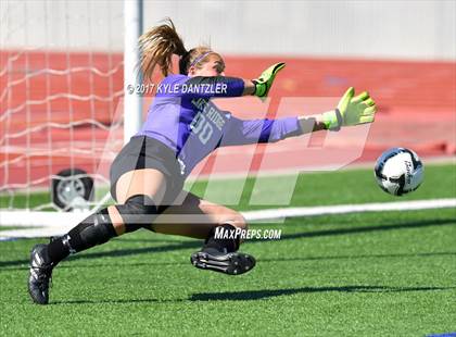 Thumbnail 2 in Highland Park vs Lake Ridge (UIL 5A Region 2 Semifinal) photogallery.