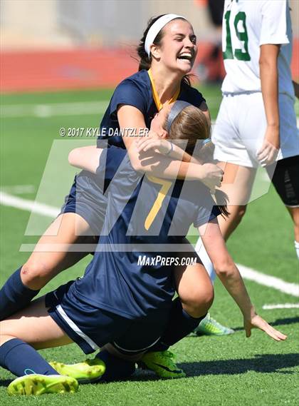 Thumbnail 3 in Highland Park vs Lake Ridge (UIL 5A Region 2 Semifinal) photogallery.