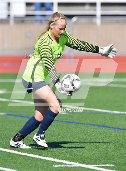 Thumbnail 3 in Highland Park vs Lake Ridge (UIL 5A Region 2 Semifinal) photogallery.