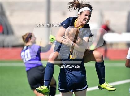 Thumbnail 3 in Highland Park vs Lake Ridge (UIL 5A Region 2 Semifinal) photogallery.