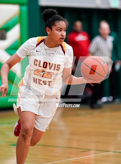 Thumbnail 2 in Clovis West vs. Lynwood (MLK Tournament) photogallery.