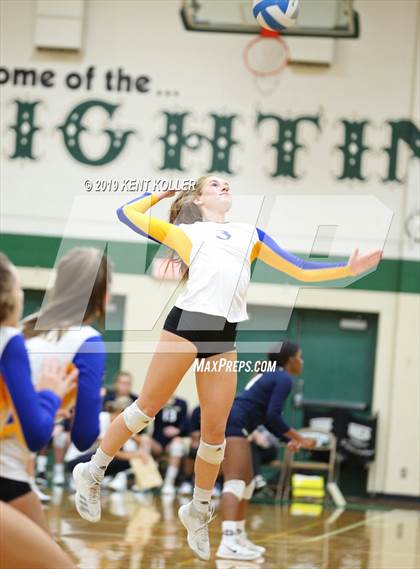 Thumbnail 2 in Marian @ Notre Dame Prep photogallery.