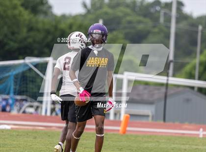 Thumbnail 2 in New Albany vs DeSoto Central (U of Memphis 7v7) photogallery.