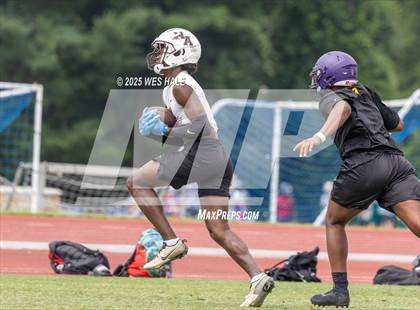 Thumbnail 2 in New Albany vs DeSoto Central (U of Memphis 7v7) photogallery.