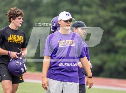 Thumbnail 2 in New Albany vs DeSoto Central (U of Memphis 7v7) photogallery.