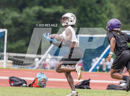 Thumbnail 1 in New Albany vs DeSoto Central (U of Memphis 7v7) photogallery.