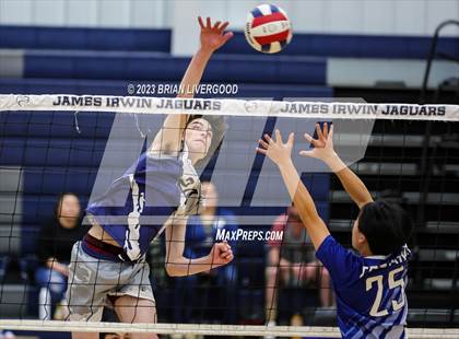 Thumbnail 2 in Thornton @ James Irwin photogallery.
