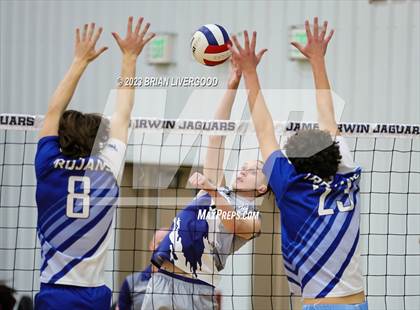 Thumbnail 1 in Thornton @ James Irwin photogallery.