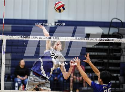 Thumbnail 3 in Thornton @ James Irwin photogallery.