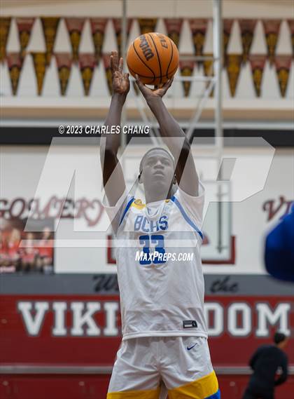 Thumbnail 3 in Analy vs Bakersfield Christian (Russ Peterich Viking Tippoff Classic) photogallery.