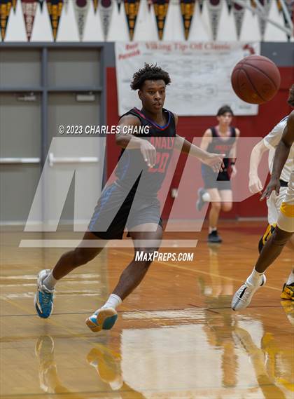 Thumbnail 2 in Analy vs Bakersfield Christian (Russ Peterich Viking Tippoff Classic) photogallery.