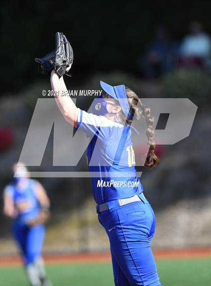 Thumbnail 3 in Aloha @ Jesuit photogallery.