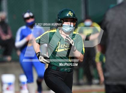 Thumbnail 3 in Aloha @ Jesuit photogallery.