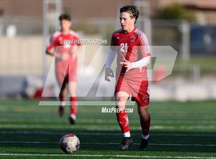 Thumbnail 2 in Skyline vs Newport (WIAA 4A District 1/2 Playoff) photogallery.