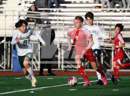 Thumbnail 2 in Skyline vs Newport (WIAA 4A District 1/2 Playoff) photogallery.
