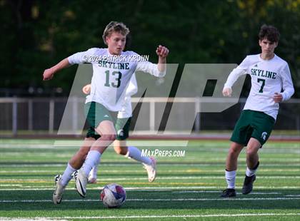 Thumbnail 3 in Skyline vs Newport (WIAA 4A District 1/2 Playoff) photogallery.