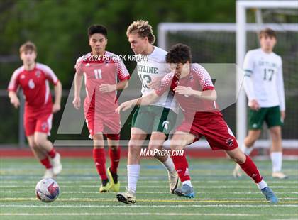 Thumbnail 3 in Skyline vs Newport (WIAA 4A District 1/2 Playoff) photogallery.