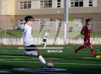 Thumbnail 3 in Skyline vs Newport (WIAA 4A District 1/2 Playoff) photogallery.