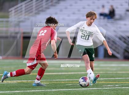 Thumbnail 2 in Skyline vs Newport (WIAA 4A District 1/2 Playoff) photogallery.