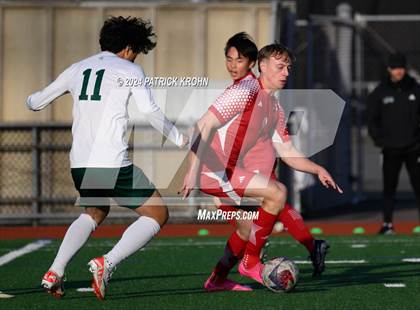 Thumbnail 3 in Skyline vs Newport (WIAA 4A District 1/2 Playoff) photogallery.