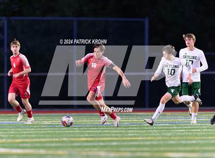 Thumbnail 3 in Skyline vs Newport (WIAA 4A District 1/2 Playoff) photogallery.