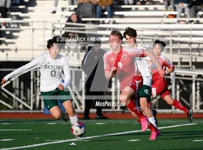 Thumbnail 3 in Skyline vs Newport (WIAA 4A District 1/2 Playoff) photogallery.