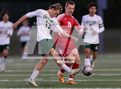 Thumbnail 2 in Skyline vs Newport (WIAA 4A District 1/2 Playoff) photogallery.