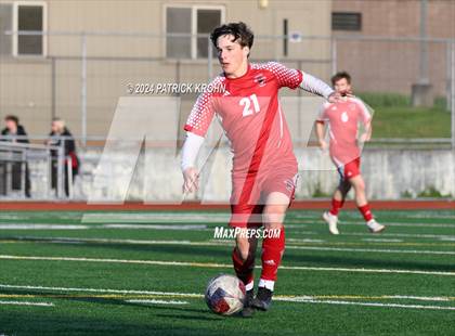 Thumbnail 2 in Skyline vs Newport (WIAA 4A District 1/2 Playoff) photogallery.