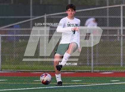 Thumbnail 1 in Skyline vs Newport (WIAA 4A District 1/2 Playoff) photogallery.