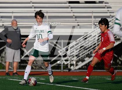 Thumbnail 2 in Skyline vs Newport (WIAA 4A District 1/2 Playoff) photogallery.