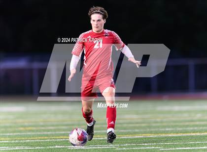 Thumbnail 2 in Skyline vs Newport (WIAA 4A District 1/2 Playoff) photogallery.