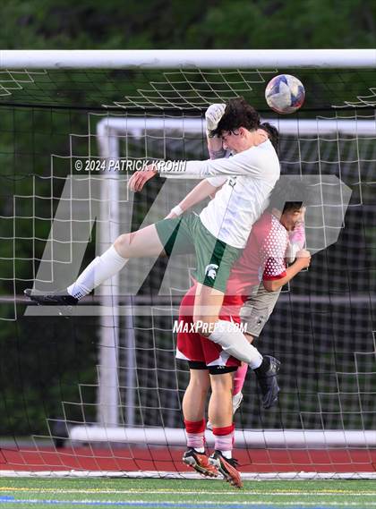 Thumbnail 3 in Skyline vs Newport (WIAA 4A District 1/2 Playoff) photogallery.