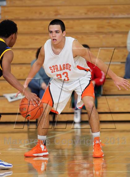 Thumbnail 3 in Jefferson vs Sprague (Les Schwab Invitational) photogallery.