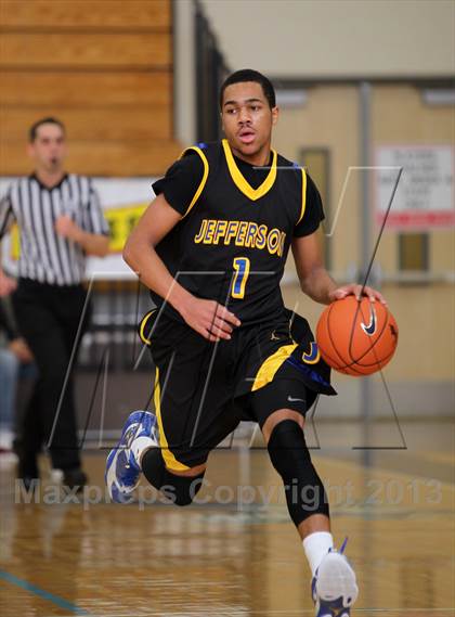 Thumbnail 2 in Jefferson vs Sprague (Les Schwab Invitational) photogallery.