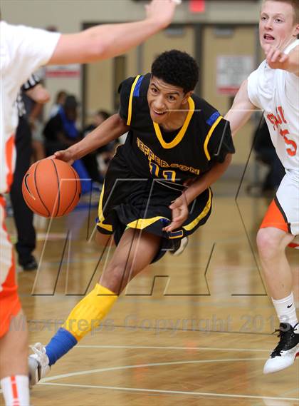 Thumbnail 3 in Jefferson vs Sprague (Les Schwab Invitational) photogallery.