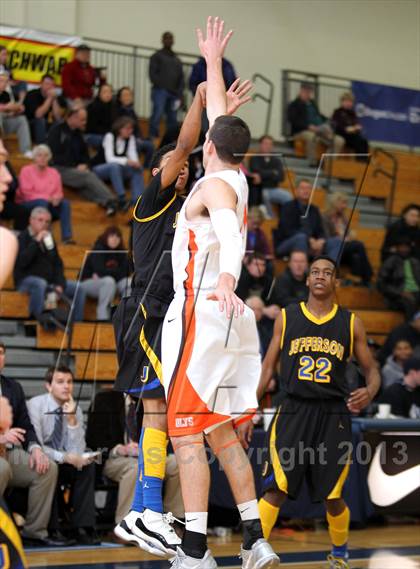 Thumbnail 3 in Jefferson vs Sprague (Les Schwab Invitational) photogallery.