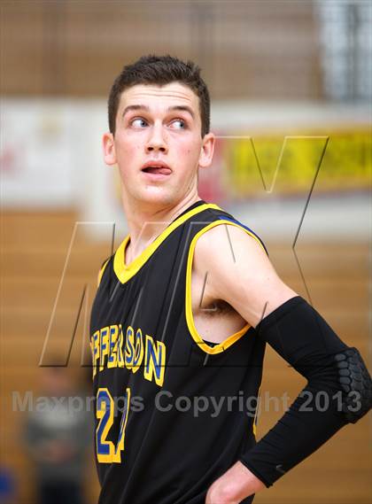 Thumbnail 1 in Jefferson vs Sprague (Les Schwab Invitational) photogallery.