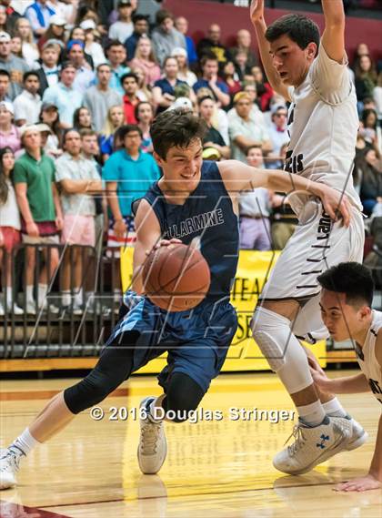 Thumbnail 3 in Saint Francis vs. Bellarmine College Prep (CIF CCS Open Division Final) photogallery.