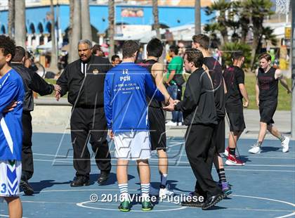 Thumbnail 2 in Pacifica Christian/Santa Monica vs. Albert Einstein Academy (Venice Beach Outdoor Classic) photogallery.