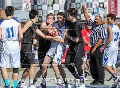Thumbnail 1 in Pacifica Christian/Santa Monica vs. Albert Einstein Academy (Venice Beach Outdoor Classic) photogallery.