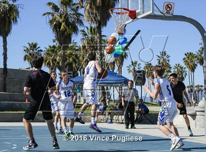Thumbnail 1 in Pacifica Christian/Santa Monica vs. Albert Einstein Academy (Venice Beach Outdoor Classic) photogallery.